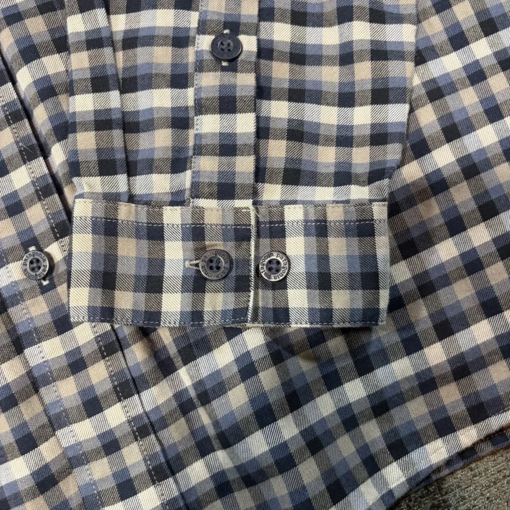 Patagonia Button Down Shirt XL Blue Grey Gingham Cotton Blend Long Sleeve